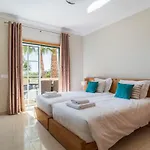 Palm Breeze Retreat In W Pool And Balcony By Lisbeyond