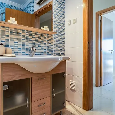 Palm Breeze Retreat In W Pool And Balcony By Lisbeyond Appartamento Albufeira