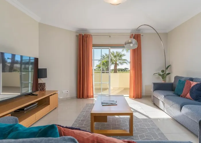 Palm Breeze Retreat In W Pool And Balcony By Lisbeyond Apartamento Albufeira