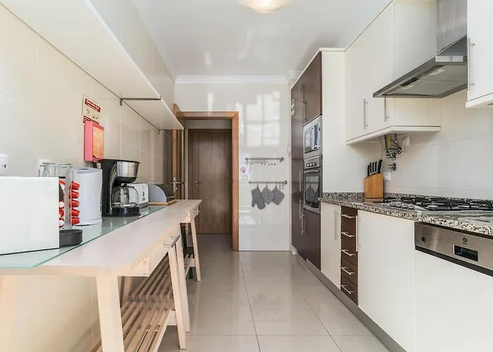 Palm Breeze Retreat In W Pool And Balcony By Lisbeyond * Albufeira