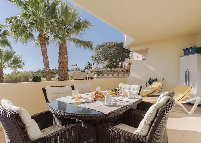 Palm Breeze Retreat In W Pool And Balcony By Lisbeyond Apartamento *