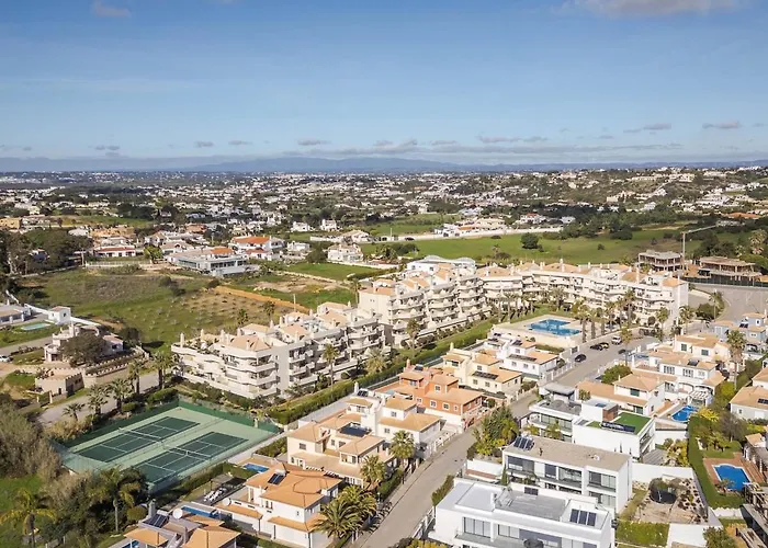 Palm Breeze Retreat In W Pool And Balcony By Lisbeyond Apartamento Albufeira
