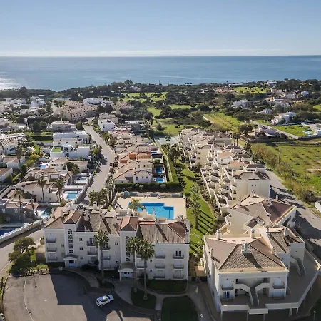 Palm Breeze Retreat In W Pool And Balcony By Lisbeyond