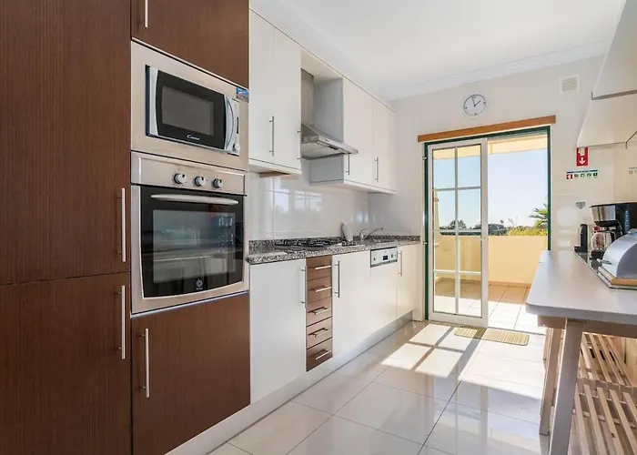 Palm Breeze Retreat In W Pool And Balcony By Lisbeyond * Албуфейра