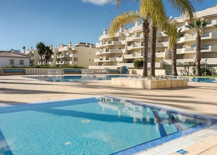 Palm Breeze Retreat In W Pool And Balcony By Lisbeyond * Албуфейра