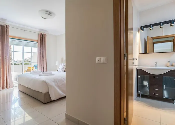 Appartement Palm Breeze Retreat In W Pool And Balcony By Lisbeyond Albufeira