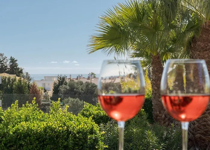 Palm Breeze Retreat In W Pool And Balcony By Lisbeyond * Albufeira