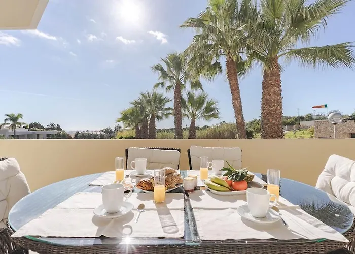 Palm Breeze Retreat In W Pool And Balcony By Lisbeyond * Albufeira