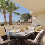 Palm Breeze Retreat In W Pool And Balcony By Lisbeyond Appartamento *